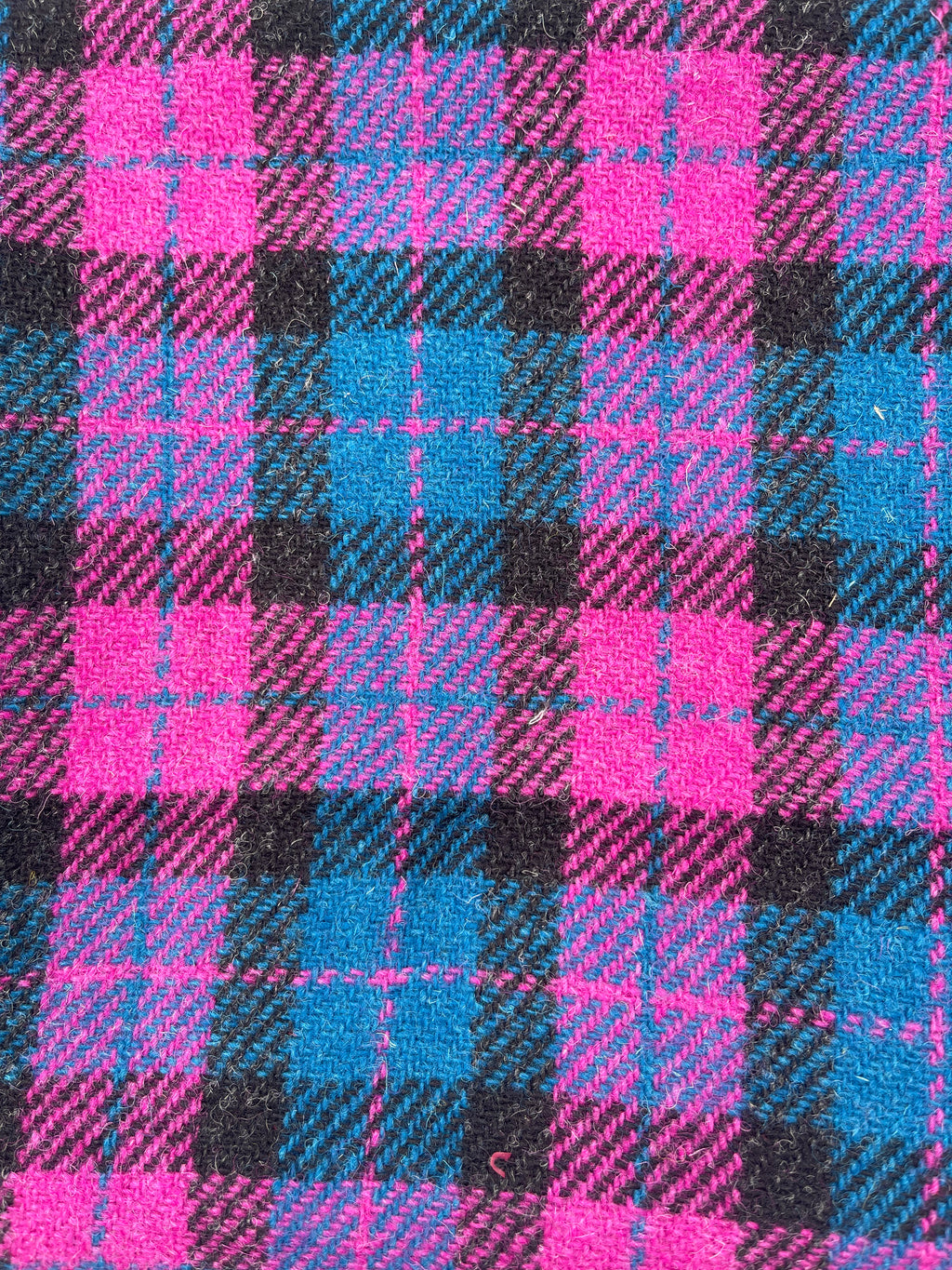 Harris Tweed Lead - Pinks / Purple Designs